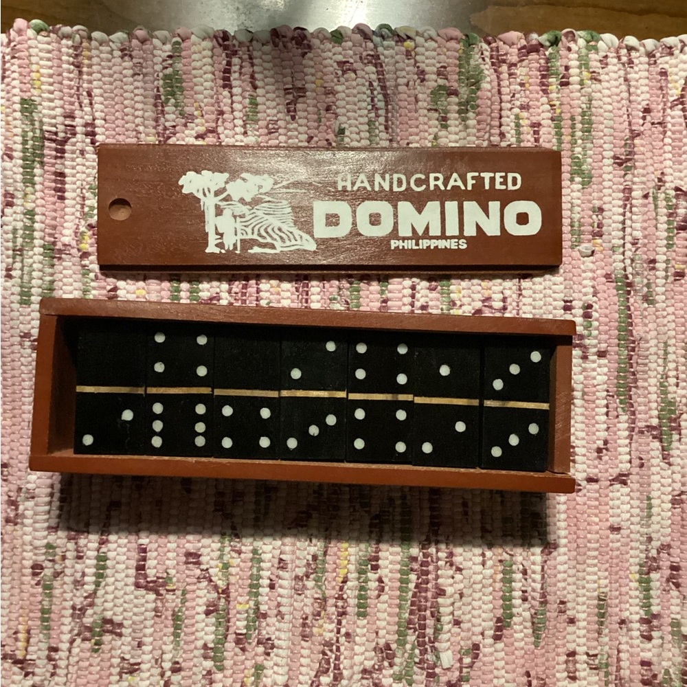 Handcrafted Domino Set (Philippines) - Picture 2 of 2
